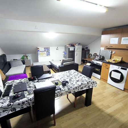 Historia Hostel Скопие Екстериор снимка