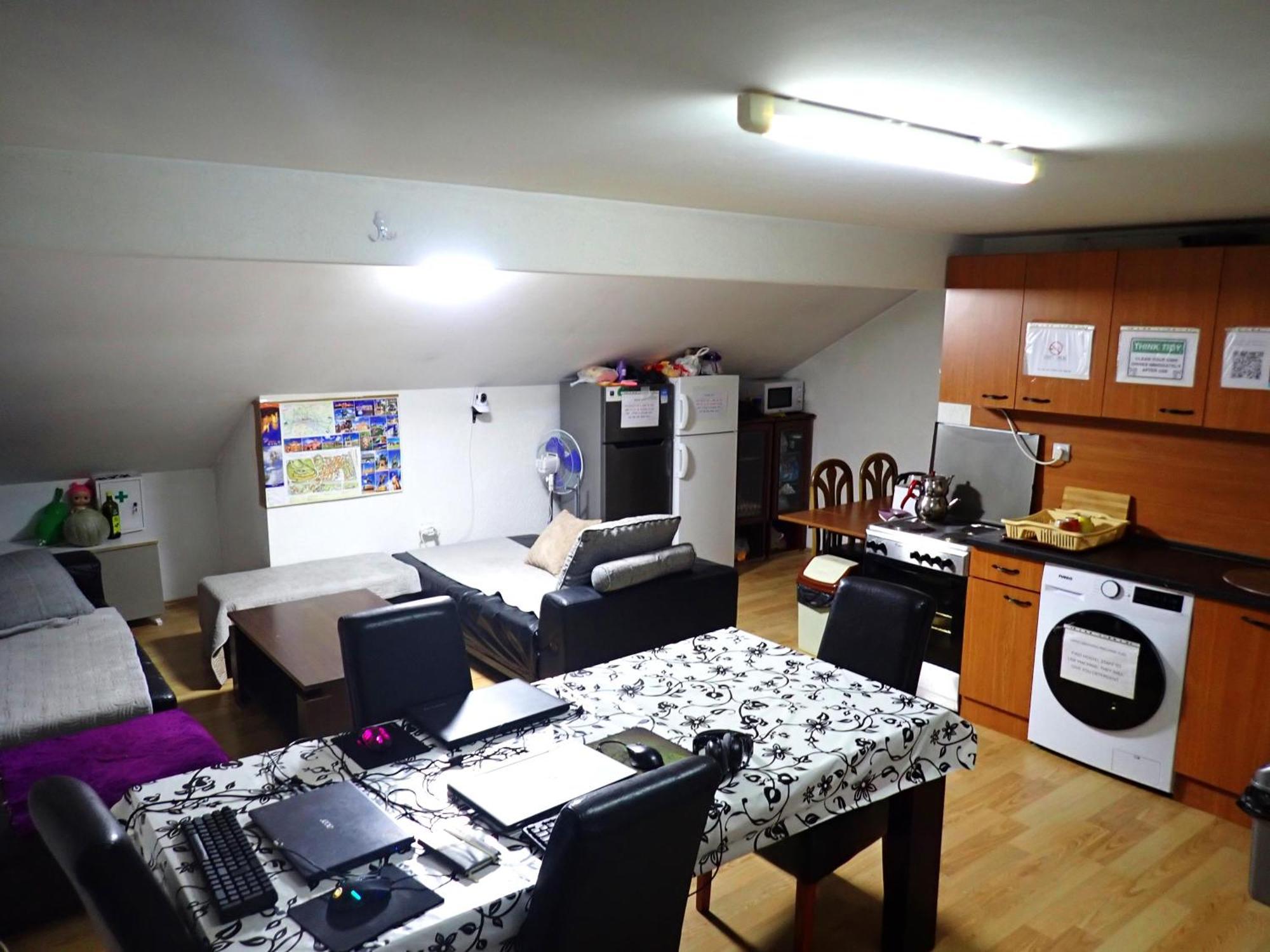 Historia Hostel Скопие Екстериор снимка
